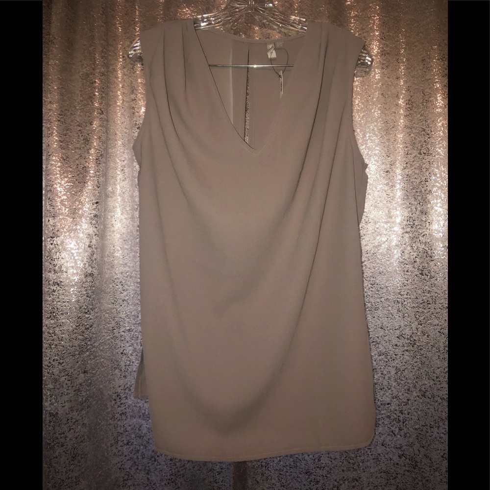 Gray sleeveless blouse